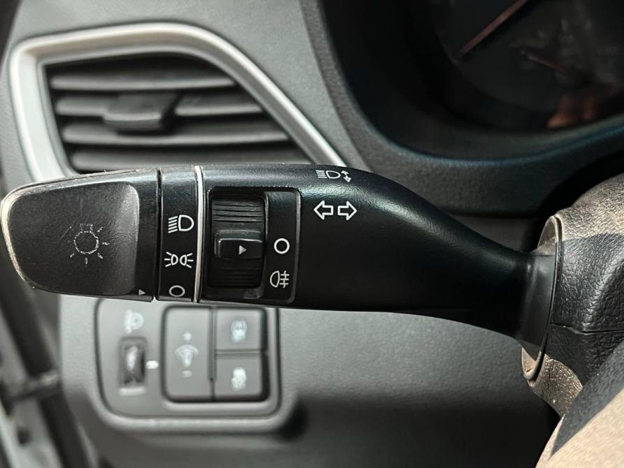 Hyundai Solaris II Ростов-на-Дону  - изображение 12