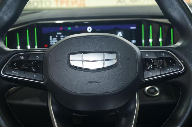 Geely Atlas II с пробегом 2023 года, цена 2 640 000 рублей, 28000 км, внедорожник, Автокод Объявления
