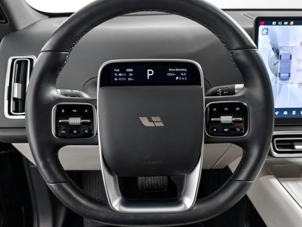 Li Auto (Lixiang) L6 I с пробегом 2024 года, цена 5 500 000 рублей, 19000 км, внедорожник, Автокод Объявления