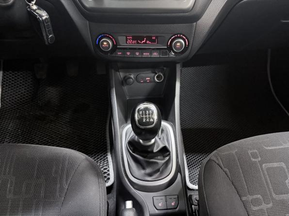 Kia Rio III Рестайлинг с пробегом 2016 года, цена 1 140 000 рублей, 78430 км, хэтчбек, Автокод Объявления