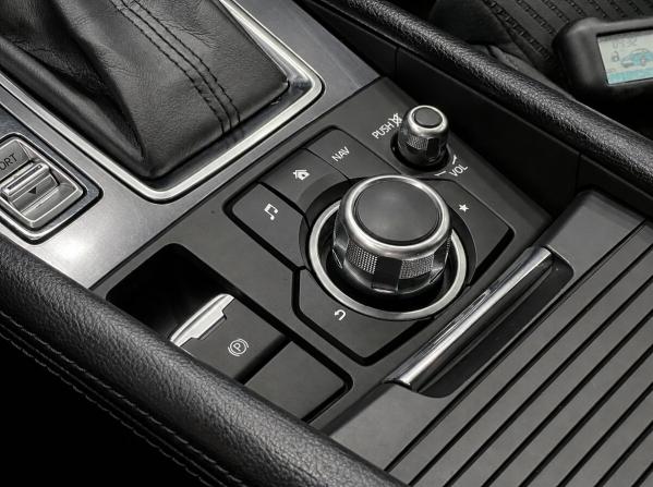 Mazda 6 III (GJ) Рестайлинг с пробегом 2016 года, цена 1 750 000 рублей, 188000 км, седан, Автокод Объявления