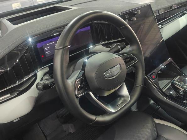Geely Atlas II с пробегом 2024 года, цена 2 970 000 рублей, 51121 км, внедорожник, Автокод Объявления