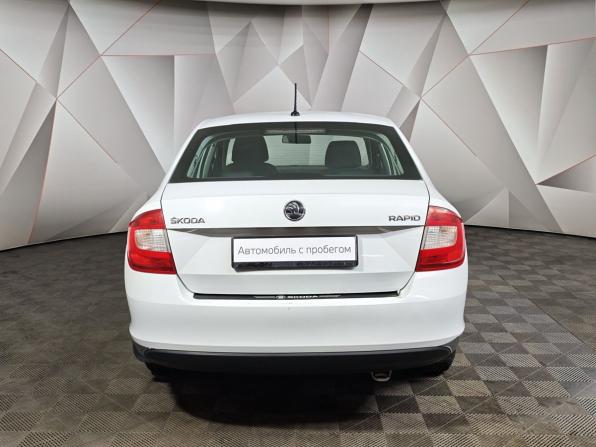 Skoda Rapid I с пробегом 2015 года, цена 589 000 рублей, 313645 км, лифтбек, Автокод Объявления