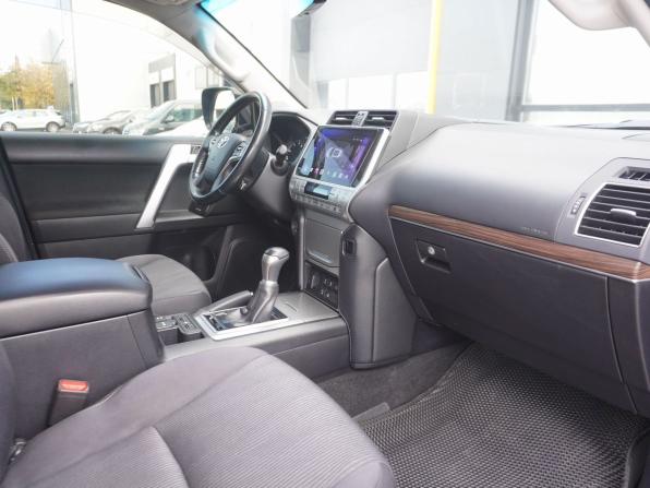 Toyota Land Cruiser Prado 150 Series Рестайлинг 2 с пробегом 2019 года, цена 4 425 000 рублей, 269398 км, внедорожник, Автокод Объявления