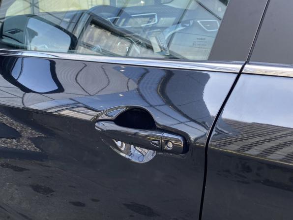 Nissan Qashqai II с пробегом 2018 года, цена 1 849 000 рублей, 97656 км, внедорожник, Автокод Объявления