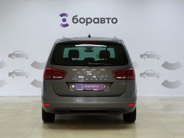 SEAT Alhambra II Рестайлинг с пробегом 2017 года, цена 1 830 000 рублей, 259642 км, минивэн, Автокод Объявления