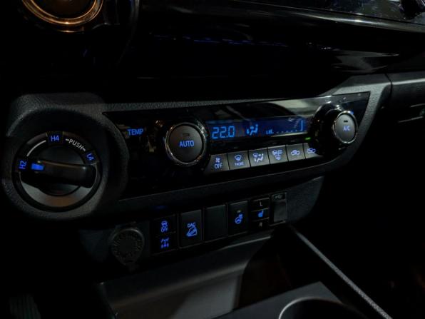 Toyota Hilux VIII Рестайлинг с пробегом 2020 года, цена 5 025 000 рублей, 34078 км, offers.body_type.unknown, Автокод Объявления
