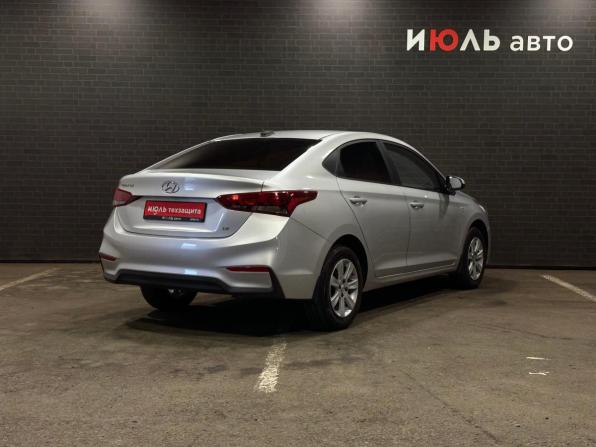 Hyundai Solaris II с пробегом 2017 года, цена 1 051 000 рублей, 209163 км, седан, Автокод Объявления