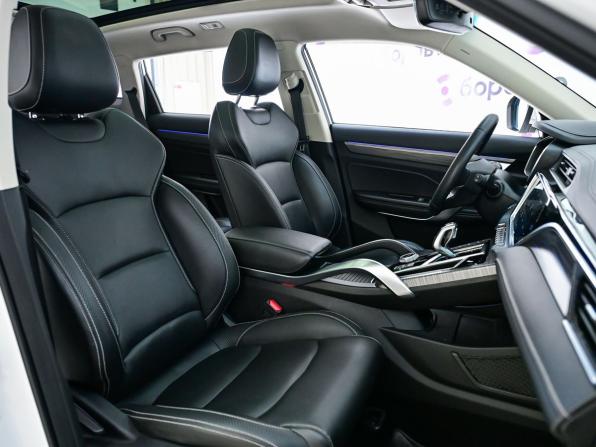 Geely Atlas Pro с пробегом 2023 года, цена 2 100 000 рублей, 42134 км, внедорожник, Автокод Объявления