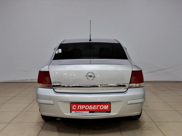 Opel Astra H Рестайлинг с пробегом 2011 года, цена 530 000 рублей, 202126 км, седан, Автокод Объявления