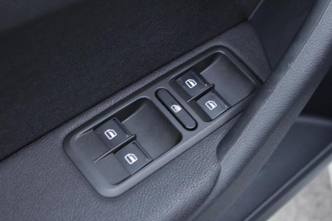 Skoda Yeti I Рестайлинг с пробегом 2016 года, цена 1 050 000 рублей, 192288 км, внедорожник, Автокод Объявления