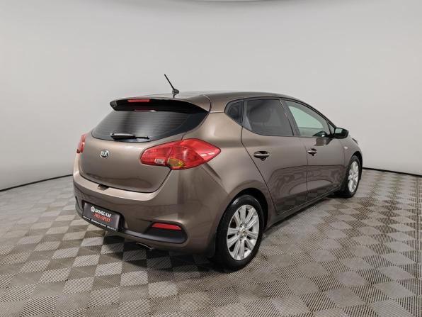 Kia Ceed II с пробегом 2013 года, цена 935 000 рублей, 231117 км, хэтчбек, Автокод Объявления