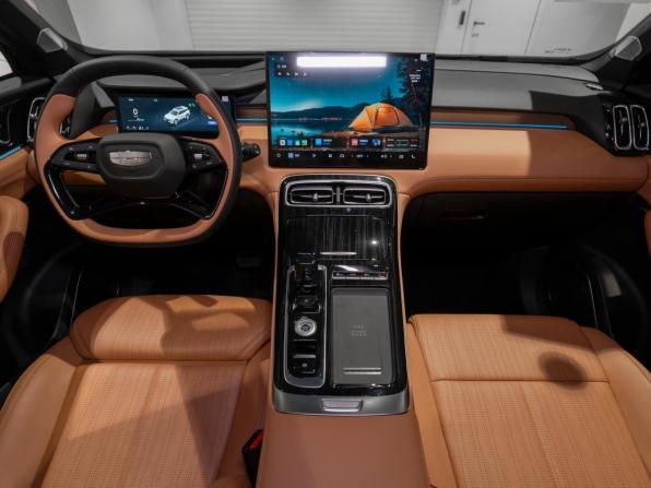 Geely Atlas II с пробегом 2026 года, цена 3 300 000 рублей, 11 км, внедорожник, Автокод Объявления