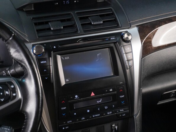 Toyota Camry VII (XV50) Рестайлинг с пробегом 2015 года, цена 2 319 000 рублей, 165379 км, седан, Автокод Объявления