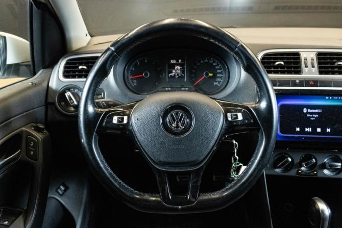 Volkswagen Polo V Рестайлинг с пробегом 2016 года, цена 1 269 000 рублей, 86158 км, седан, Автокод Объявления