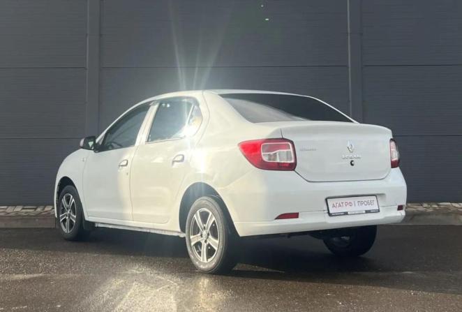 Renault Logan II с пробегом 2017 года, цена 600 000 рублей, 141822 км, седан, Автокод Объявления
