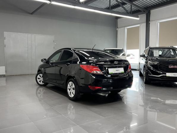 Hyundai Solaris I Рестайлинг с пробегом 2015 года, цена 975 000 рублей, 157578 км, седан, Автокод Объявления