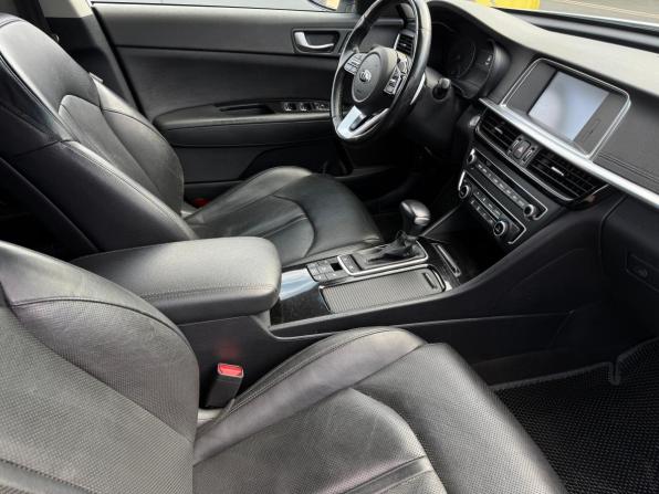 Kia Optima IV Рестайлинг с пробегом 2018 года, цена 1 690 000 рублей, 142967 км, седан, Автокод Объявления