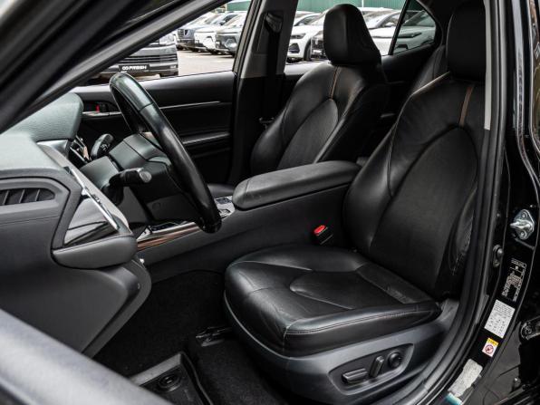 Toyota Camry VIII (XV70) с пробегом 2018 года, цена 2 630 000 рублей, 120940 км, седан, Автокод Объявления