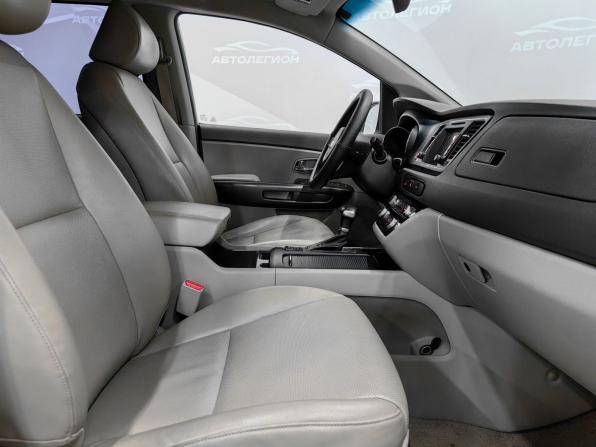 Kia Carnival III с пробегом 2017 года, цена 2 400 000 рублей, 137478 км, минивэн, Автокод Объявления