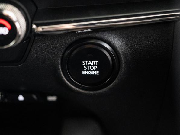 Mazda 3 IV (BP) с пробегом 2019 года, цена 1 500 000 рублей, 71070 км, хэтчбек, Автокод Объявления