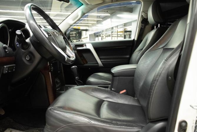 Toyota Land Cruiser Prado 150 Series Рестайлинг 1 с пробегом 2017 года, цена 3 849 000 рублей, 220113 км, внедорожник, Автокод Объявления
