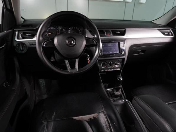 Skoda Rapid I Рестайлинг с пробегом 2018 года, цена 779 000 рублей, 331639 км, лифтбек, Автокод Объявления