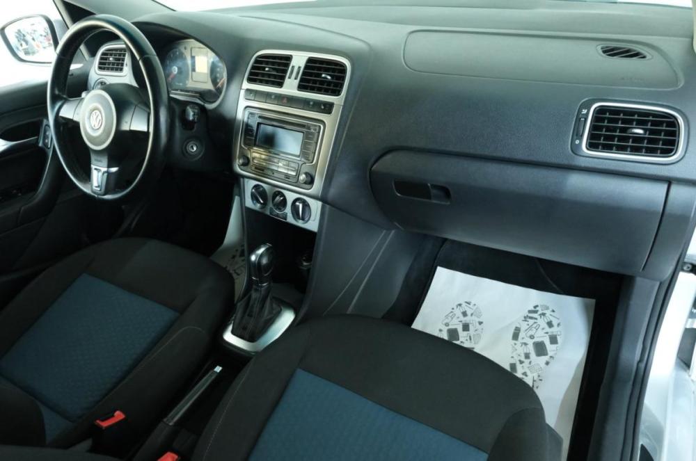 Volkswagen Polo V Омск  - изображение 19