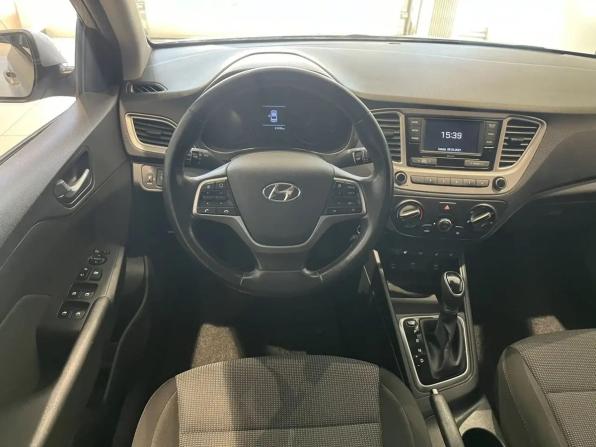 Hyundai Solaris II с пробегом 2019 года, цена 1 359 000 рублей, 81000 км, седан, Автокод Объявления