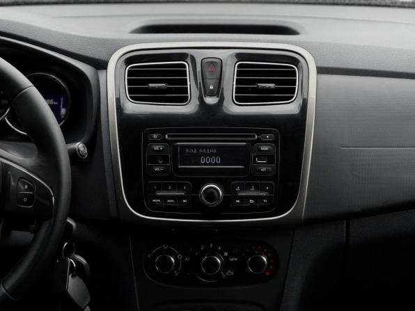 Renault Logan II с пробегом 2015 года, цена 479 000 рублей, 331986 км, седан, Автокод Объявления