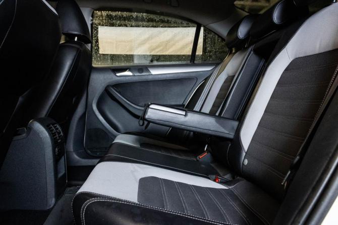 Volkswagen Jetta VI с пробегом 2013 года, цена 909 000 рублей, 168380 км, седан, Автокод Объявления
