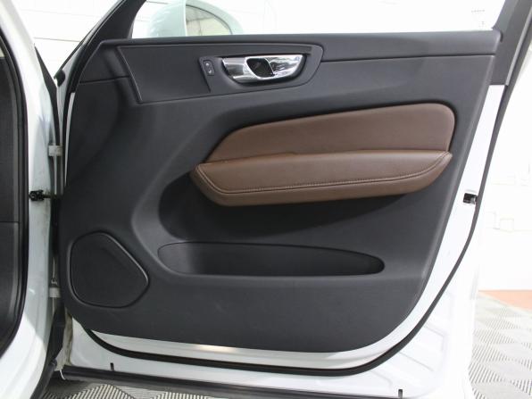 Volvo XC60 II с пробегом 2018 года, цена 2 939 000 рублей, 185600 км, внедорожник, Автокод Объявления