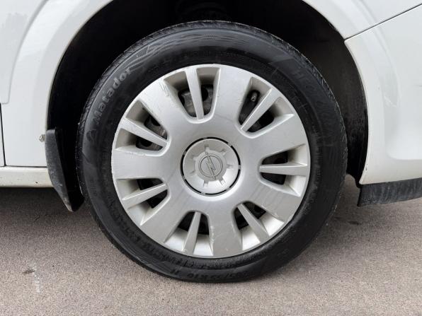 Opel Astra H Рестайлинг с пробегом 2012 года, цена 615 000 рублей, 220000 км, седан, Автокод Объявления