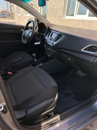 Hyundai Solaris II с пробегом 2018 года, цена 1 190 000 рублей, 102102 км, седан, Автокод Объявления