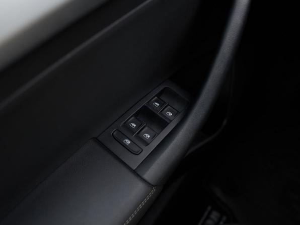 Skoda Rapid I Рестайлинг с пробегом 2019 года, цена 1 359 000 рублей, 108487 км, лифтбек, Автокод Объявления
