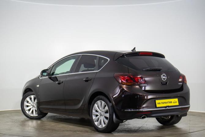 Opel Astra J Рестайлинг с пробегом 2014 года, цена 1 089 000 рублей, 170000 км, хэтчбек, Автокод Объявления