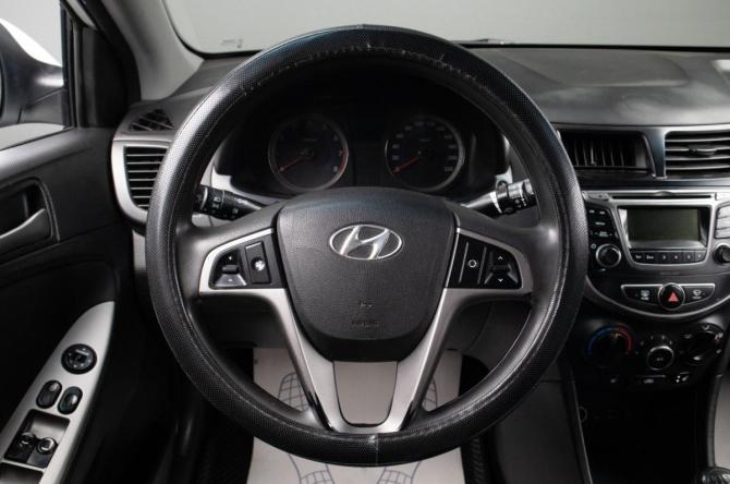 Hyundai Solaris I Рестайлинг с пробегом 2016 года, цена 689 000 рублей, 174000 км, седан, Автокод Объявления