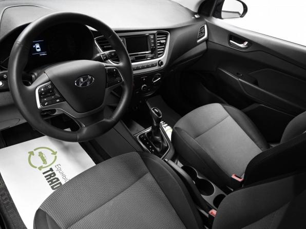 Hyundai Solaris II с пробегом 2018 года, цена 1 195 000 рублей, 131425 км, седан, Автокод Объявления
