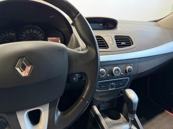Renault Megane III Рестайлинг с пробегом 2012 года, цена 849 900 рублей, 125524 км, хэтчбек, Автокод Объявления