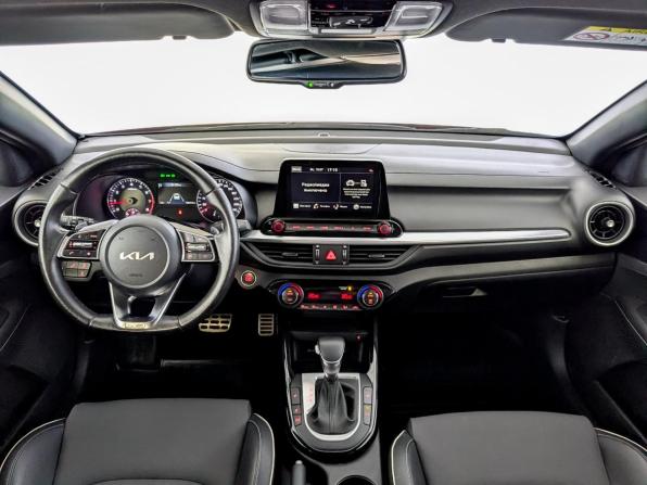 Kia Cerato IV Рестайлинг с пробегом 2021 года, цена 2 425 000 рублей, 48655 км, седан, Автокод Объявления