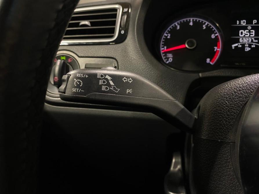 Volkswagen Polo V Рестайлинг Челябинск  - изображение 19