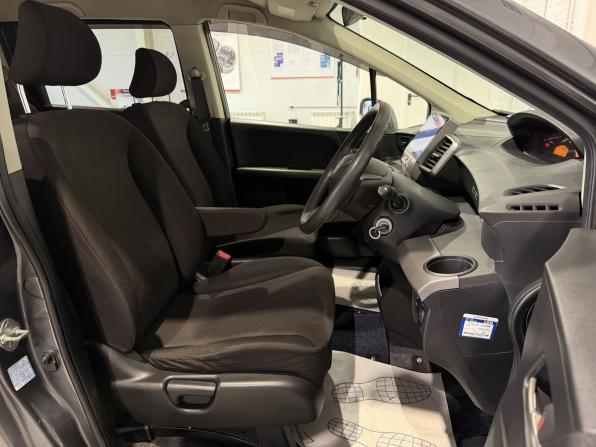 Honda Freed I с пробегом 2010 года, цена 950 000 рублей, 170440 км, компактвэн, Автокод Объявления