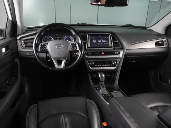Hyundai Sonata VII (LF) Рестайлинг с пробегом 2019 года, цена 2 289 000 рублей, 114960 км, седан, Автокод Объявления