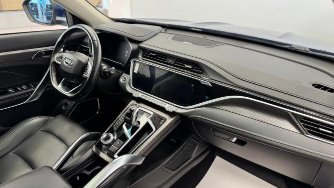 Geely Atlas Pro с пробегом 2022 года, цена 2 120 000 рублей, 72030 км, внедорожник, Автокод Объявления