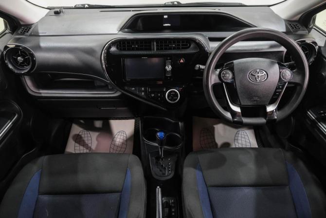 Toyota Aqua I Рестайлинг 2 с пробегом 2018 года, цена 1 029 000 рублей, 236100 км, хэтчбек, Автокод Объявления