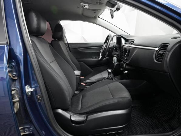 Kia Rio IV Рестайлинг с пробегом 2021 года, цена 1 773 000 рублей, 78800 км, седан, Автокод Объявления