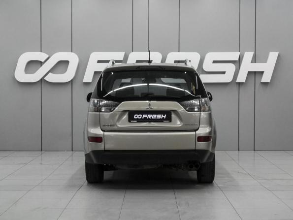 Mitsubishi Outlander II с пробегом 2008 года, цена 830 000 рублей, 276387 км, внедорожник, Автокод Объявления