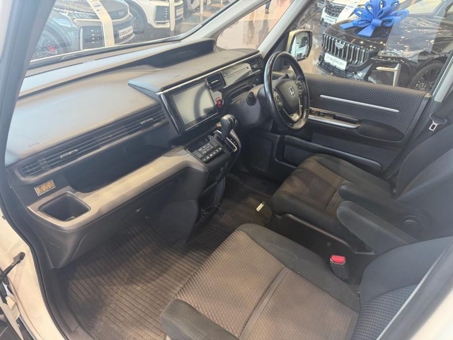 Honda Stepwgn V Челябинск  - изображение 14