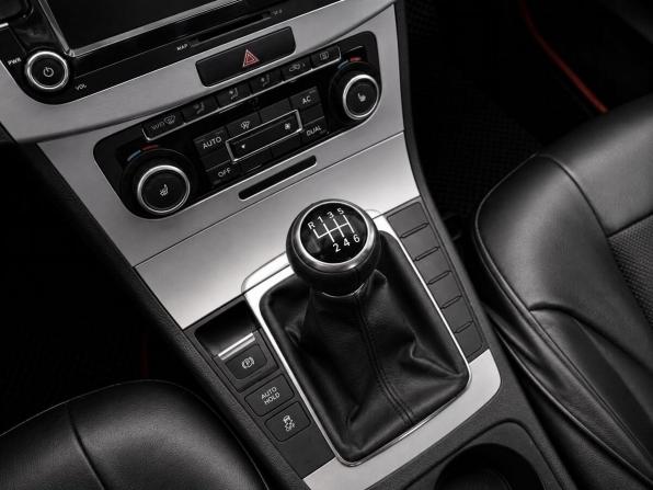 Volkswagen Passat B7 с пробегом 2011 года, цена 679 000 рублей, 252450 км, седан, Автокод Объявления