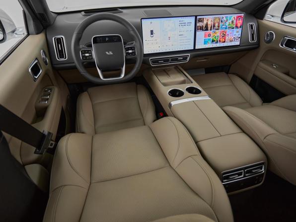 Li Auto (Lixiang) L6 с пробегом 2025 года, цена 6 679 000 рублей, 6 км, внедорожник, Автокод Объявления
